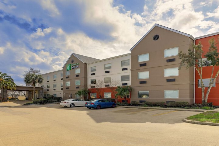 Hotel 10 of 64