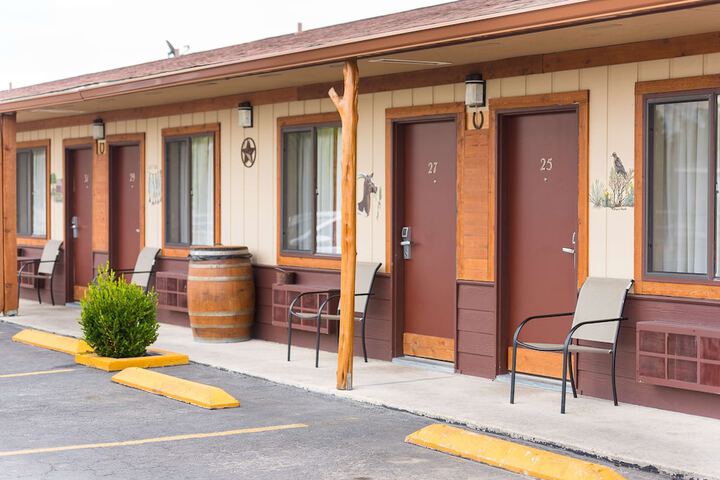 Hotel 5 of 70