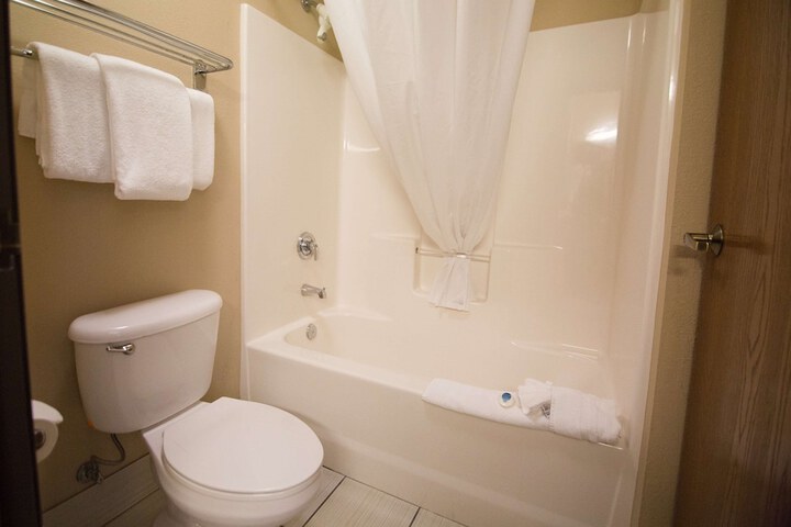 Room 8 of 20