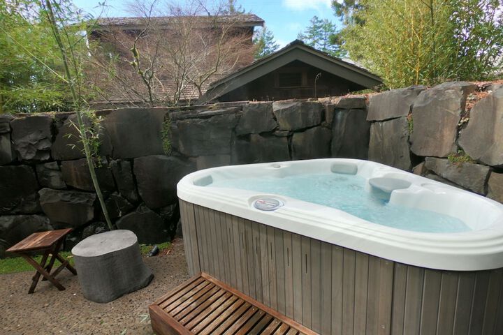 Spa 127 of 143