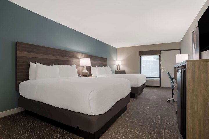 Best Western Flagship Inn