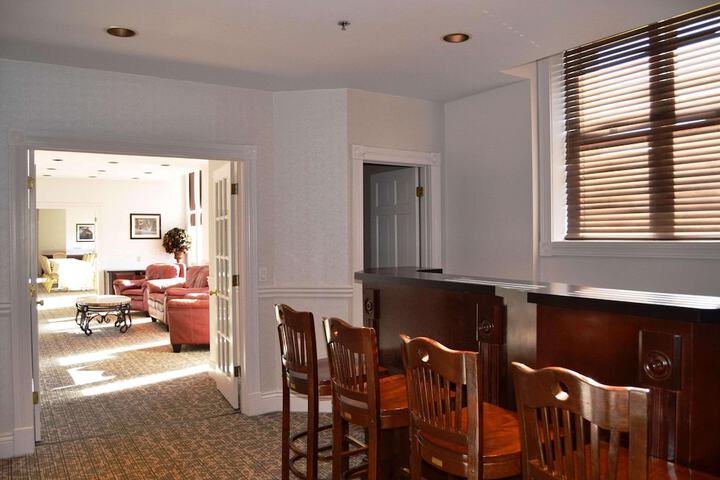Room 12 of 38