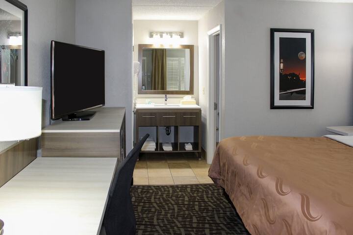 Quality Inn Athens I-65 / Huntsville Area West