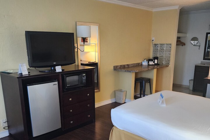 Room 18 of 44