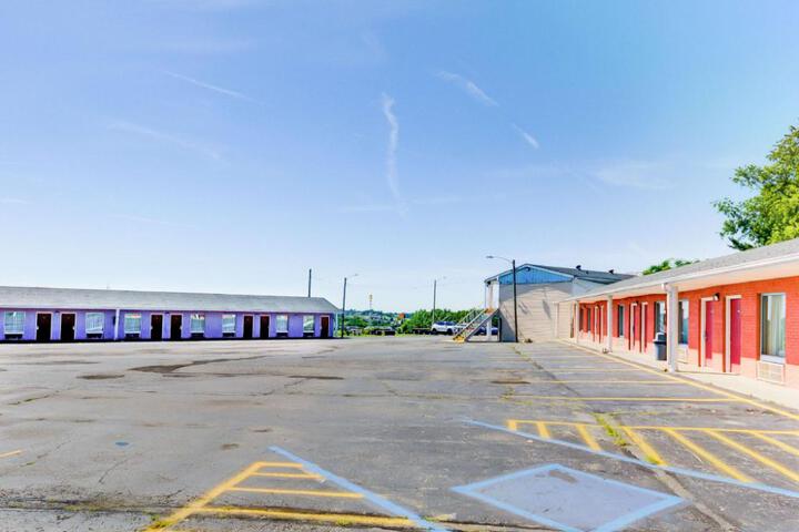 Knights Inn Berea