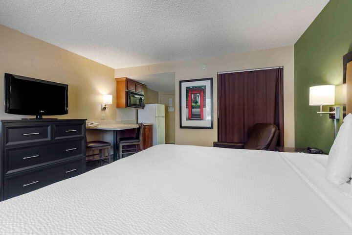Room 13 of 31