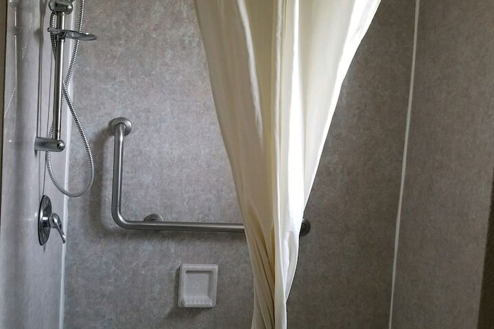 Room 8 of 15