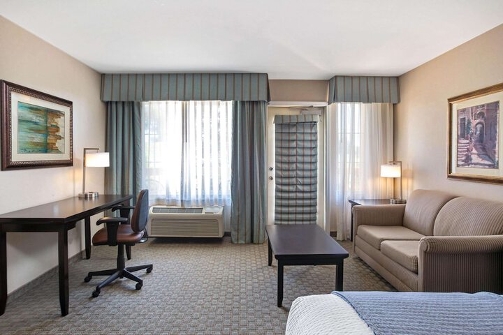 Room 20 of 65