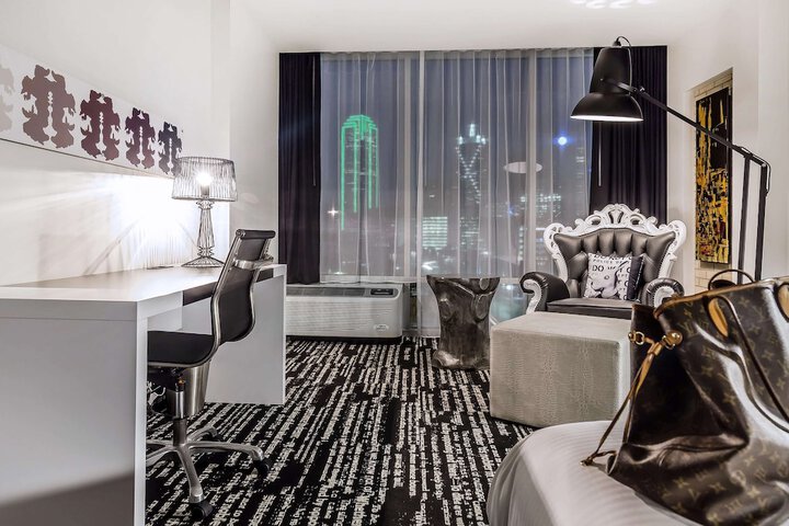 Room 29 of 74