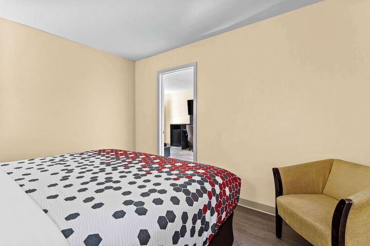Econo Lodge Inn & Suites Santa Rosa