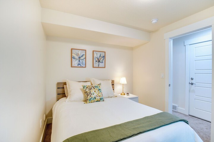 Modern Lehi Apartment: 2 Mi to Thanksgiving Point
