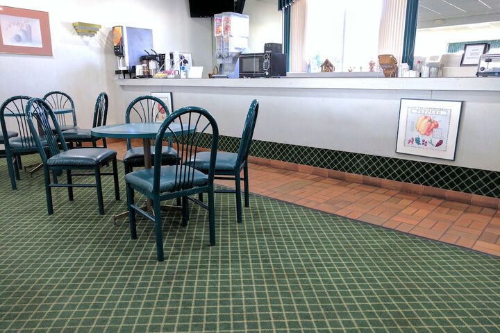 Sprucewood Inn