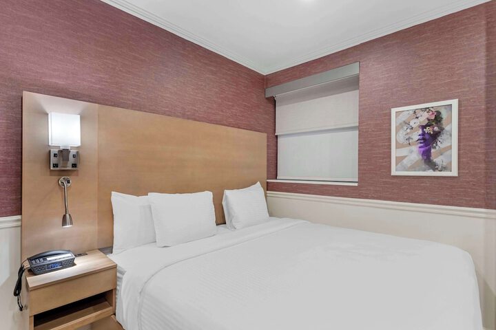 Room 40 of 84