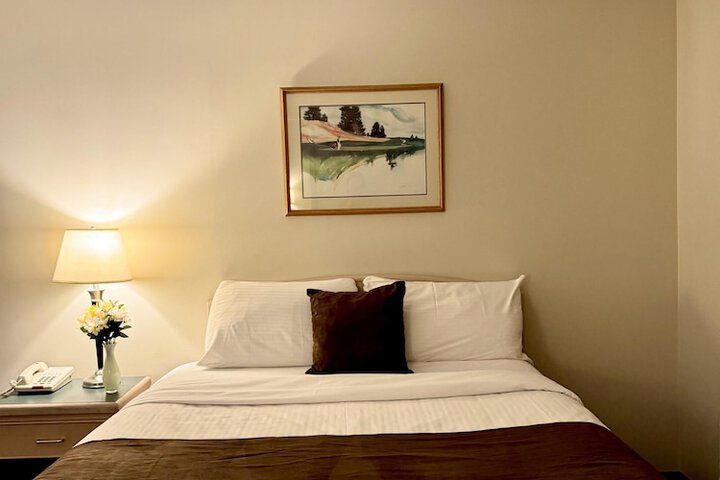 Divya Sutra Plaza and Conference Centre Vernon, BC