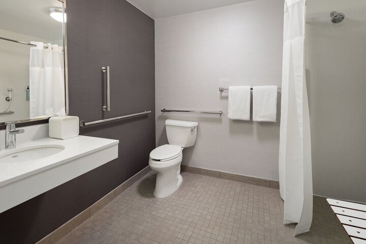 Courtyard Chicago Waukegan Gurnee
