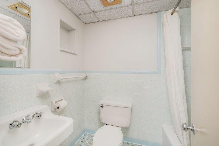 Room 36 of 38