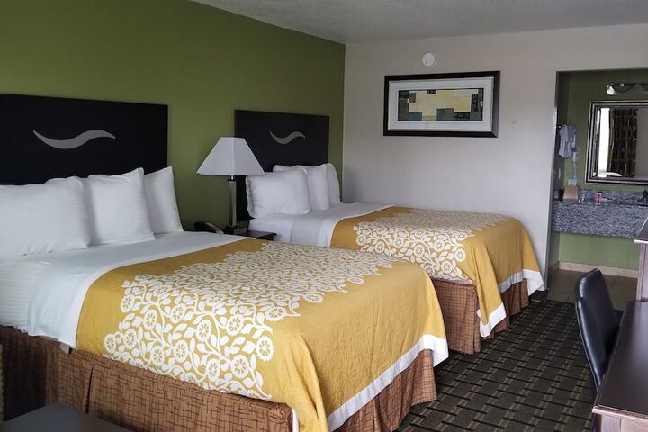 Days Inn by Wyndham West Memphis