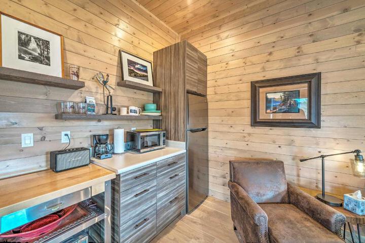 Ennis Lake Studio w / Kayak Pool & Fire Pit!