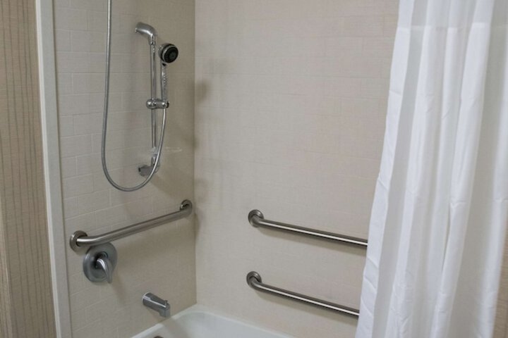 Hampton Inn & Suites Bismarck Northwest