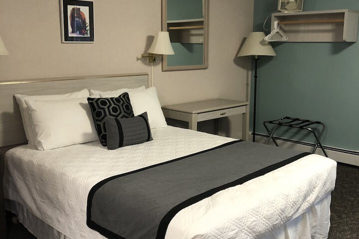Room 25 of 34