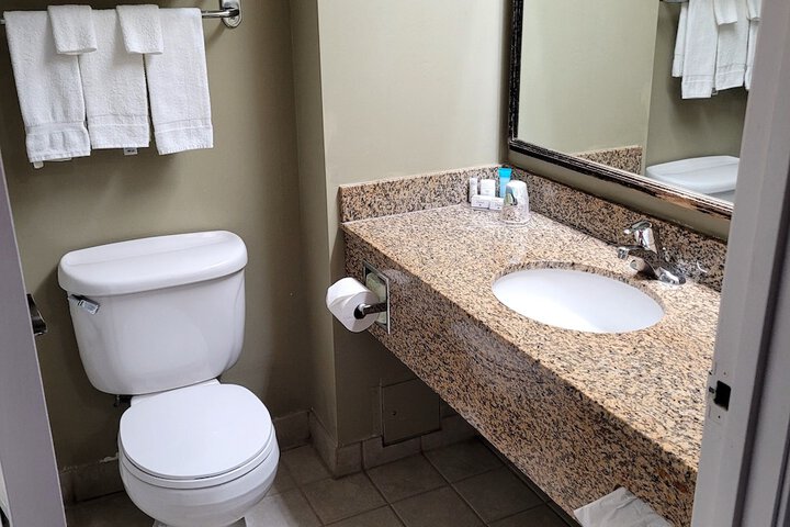 Room 12 of 28