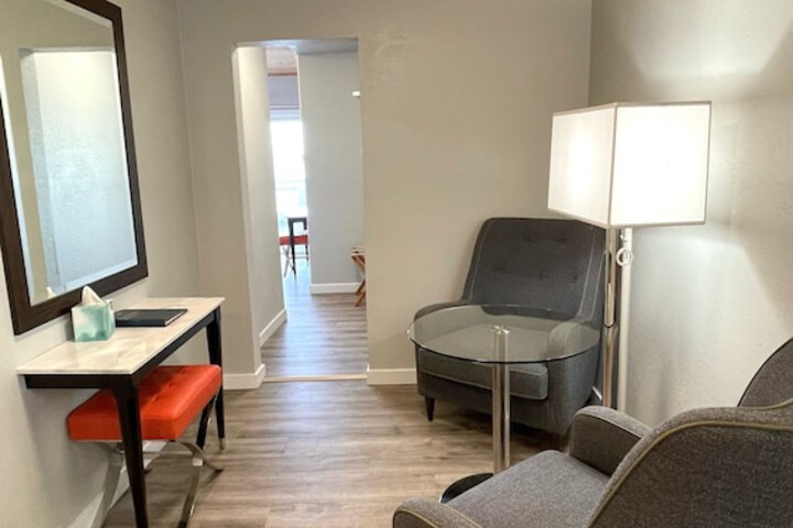 Tides Inn & Suites