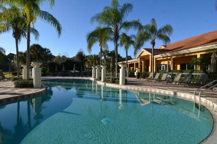Pool 4 of 27
