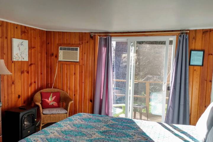 Room 52 of 85