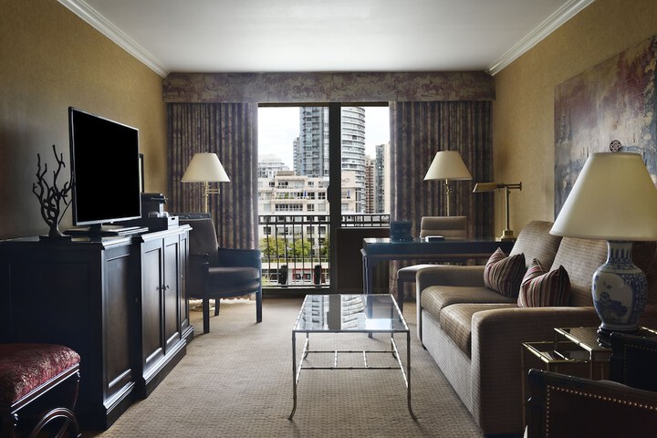 Room 29 of 53