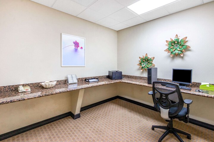 Business Center 42 of 42