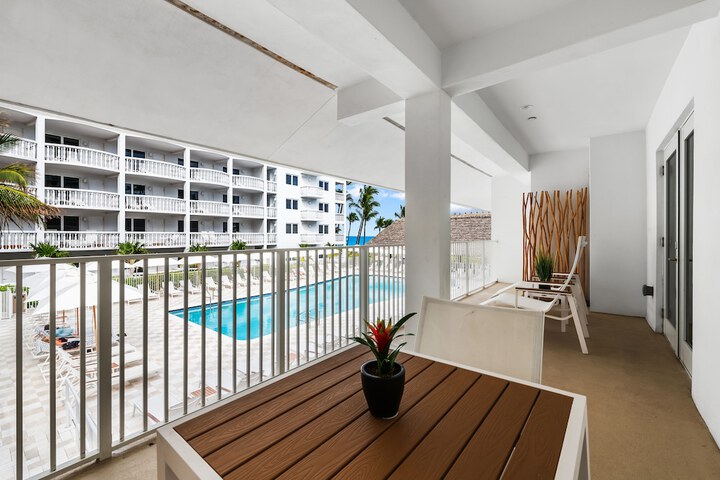 Beachcomber Resort & Club