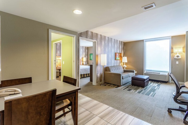 Room 12 of 30