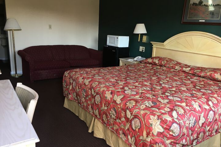 Room 22 of 48