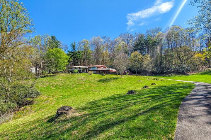 Grapevine Retreat