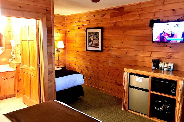 Room 54 of 77