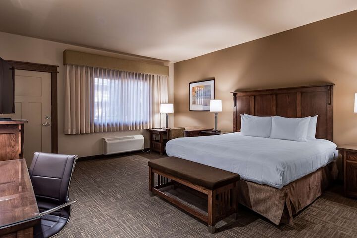 Room 14 of 40