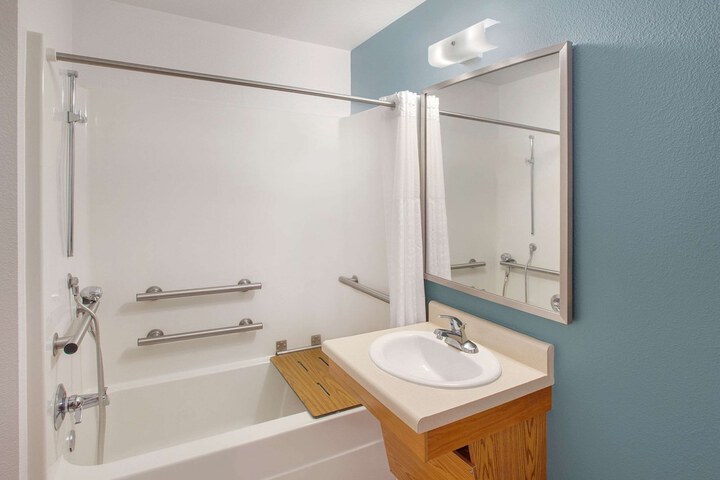 WoodSpring Suites Harlingen
