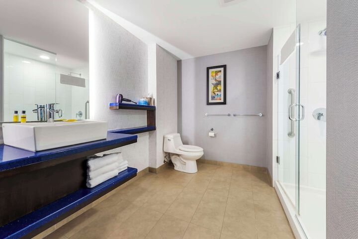 Room 9 of 31
