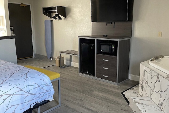 Room 16 of 56