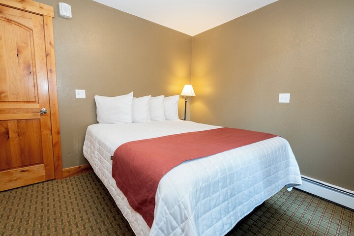 Silver Moon Inn