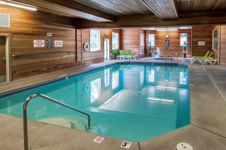 Comfort Suites Linn County