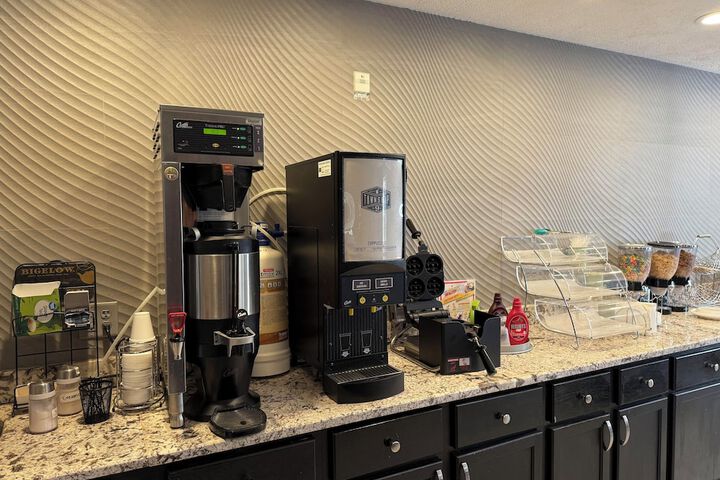 Breakfast/Coffee Service 41 of 48