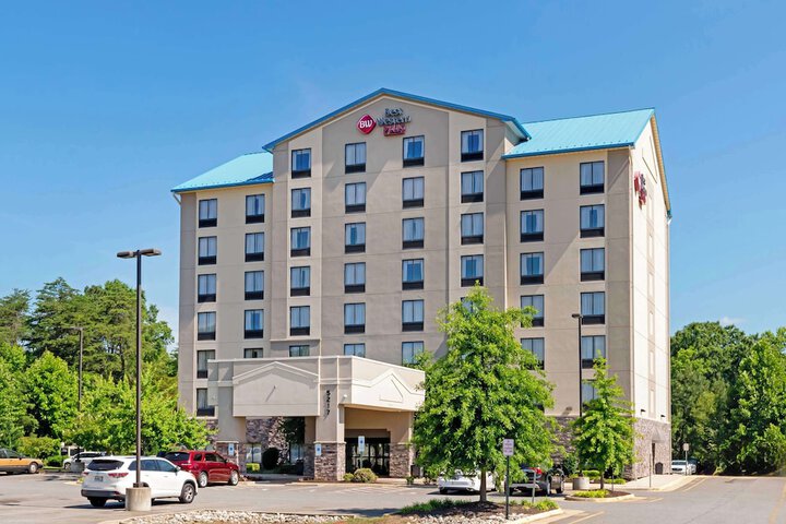 Hotel 2 of 34