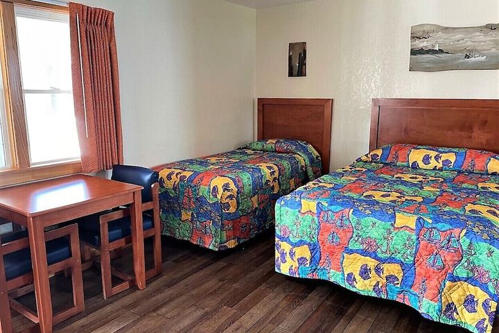 Pony Island Inn