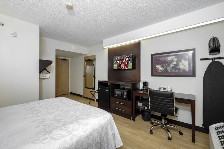 Red Roof Inn PLUS+ Palm Coast
