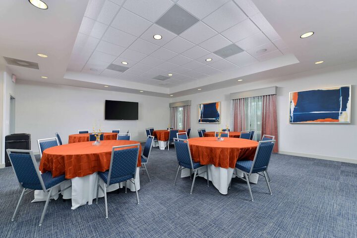 Hampton Inn & Suites Shelby