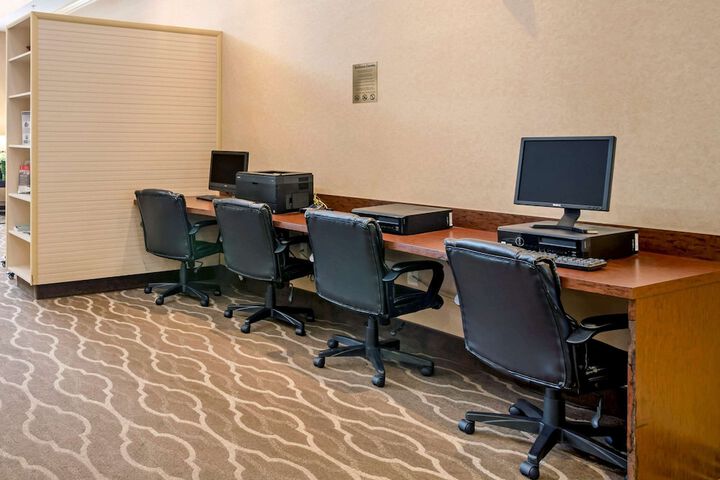 Business Center 95 of 95
