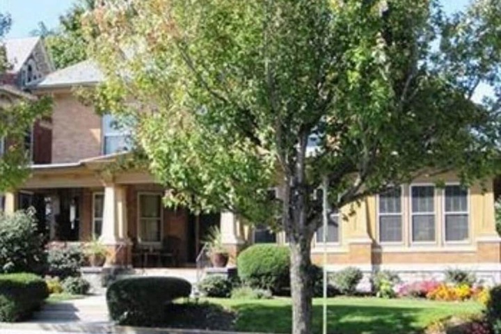 Walton Manor Inn Bed & Breakfast