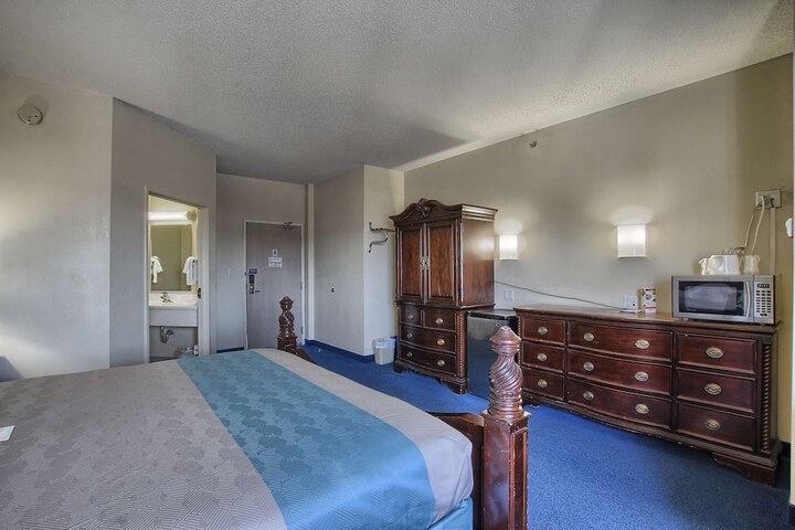 Room 26 of 31