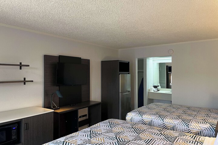 Studio 6 Suites Perry GA